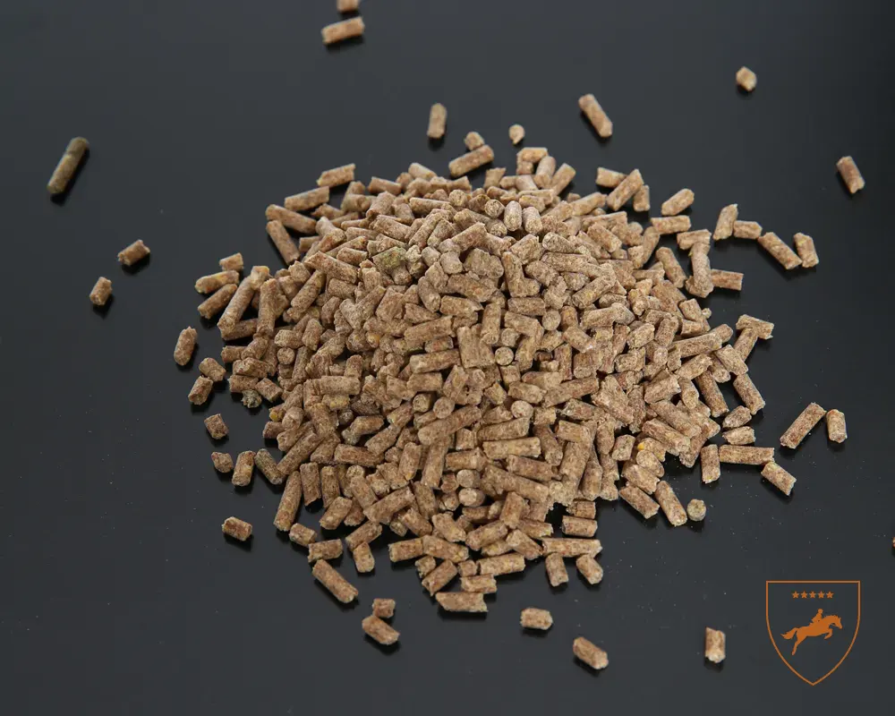 sportinghorse vitamin e pellet mineral supplementary feed horse logo